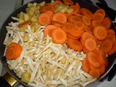 Ingredientai keptuvėje